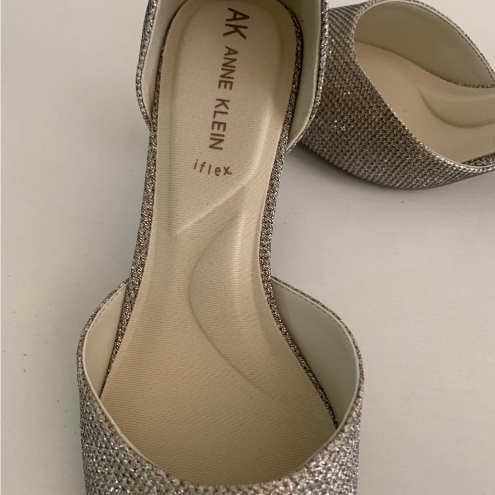 Heels - Picture 5 of 5